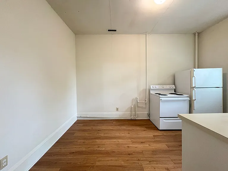 603 5th Ave #4 — Photo 3