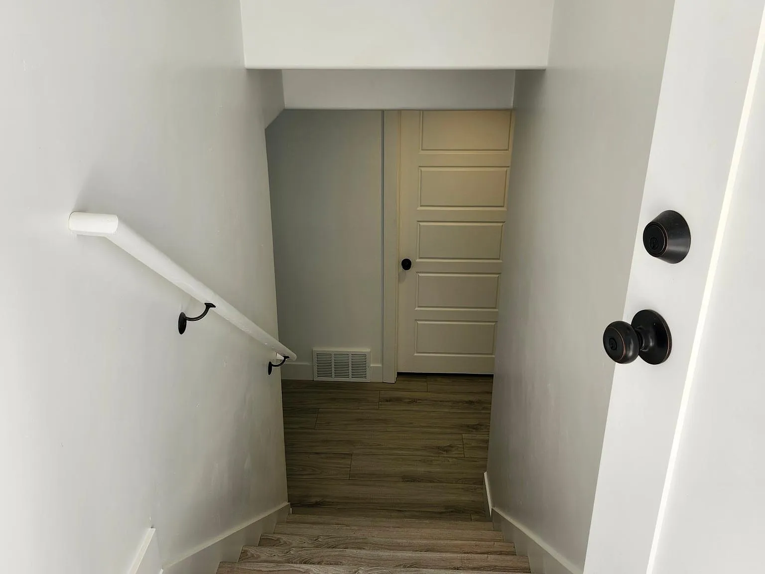 99 N Lasalle Dr — Photo 3