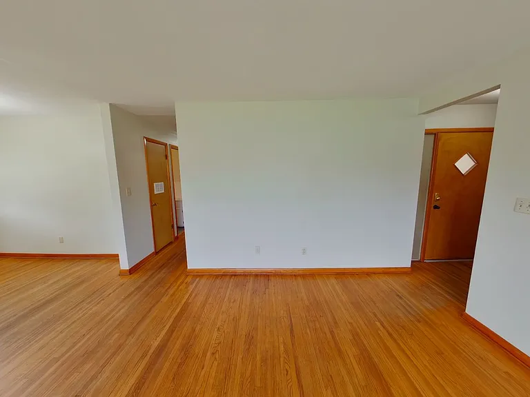 3456 S Everett St — Photo 3