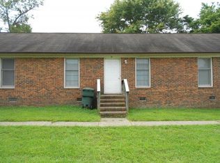 709 North St #B, Graham, NC 27253