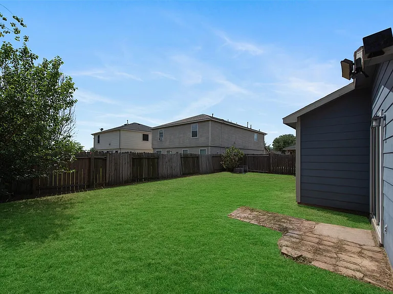 7939 Yaupon View Dr — Photo 18