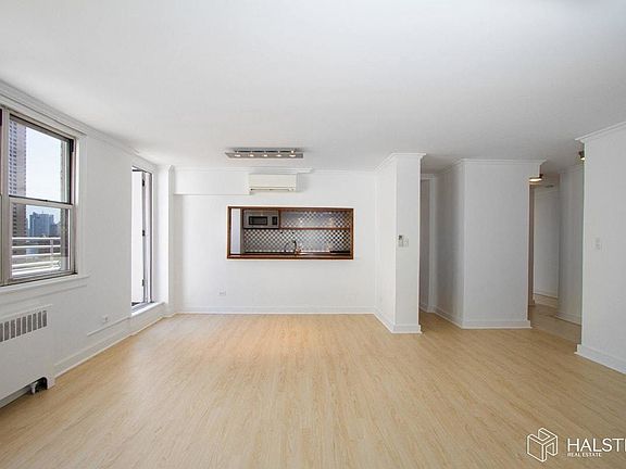 4th image of 240 E 35th St APT 11A