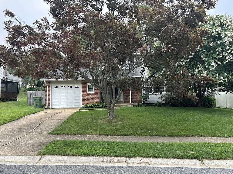 217 Vassar Dr — Photo 4