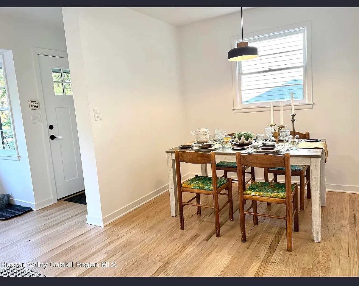 2 bed, 904 sqft, $2,750 — Photo 3