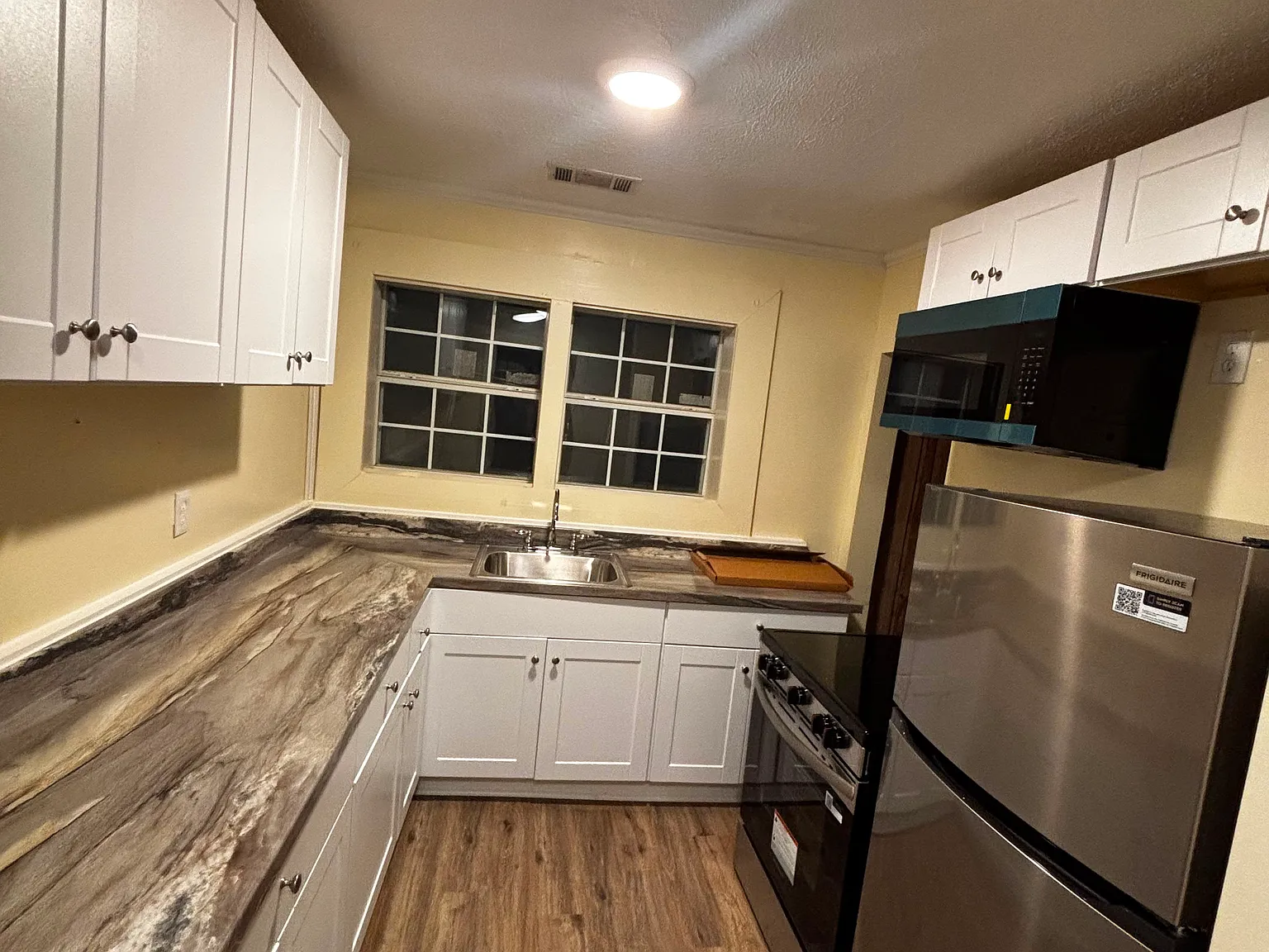 3 bed, 1431 sqft, $1,600 — Photo 2