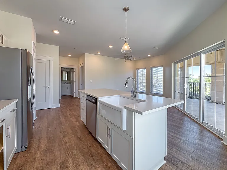 223 N Donalson St #25 — Photo 3