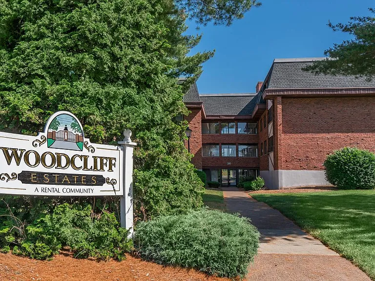 Woodcliff Estates — Photo 40