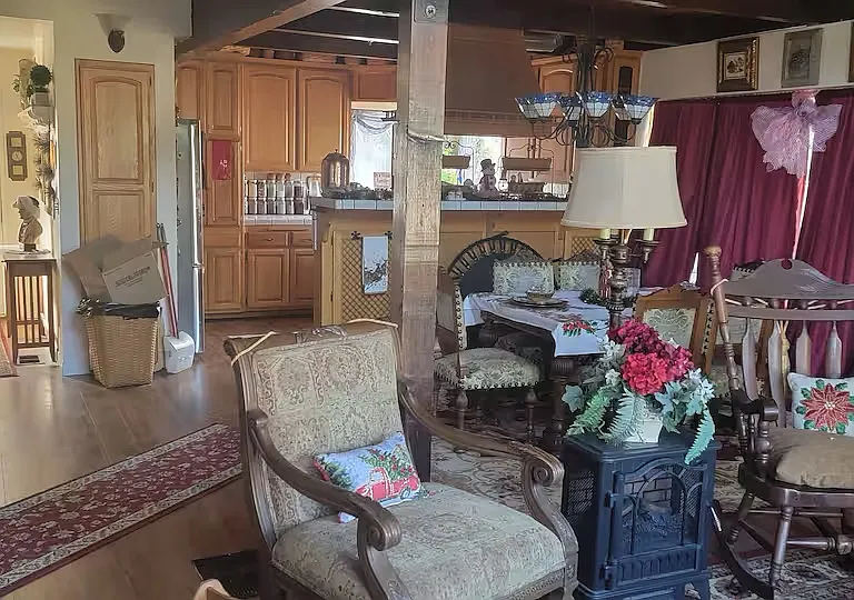 1321 Pinetree Dr — Photo 1