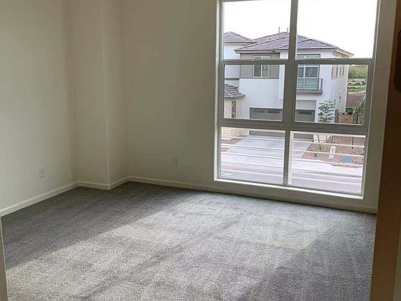 2nd image of 148 E Desert Broom Dr
