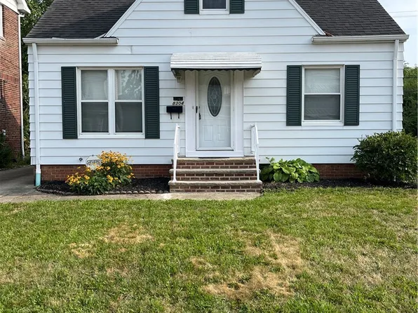 8304 Vista Ave, Garfield Heights, OH 44125