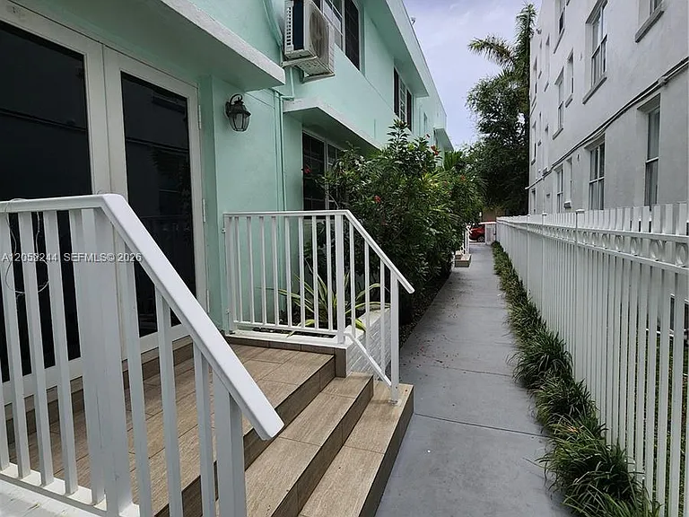 1510 SE Jefferson Ave #5 — Photo 5