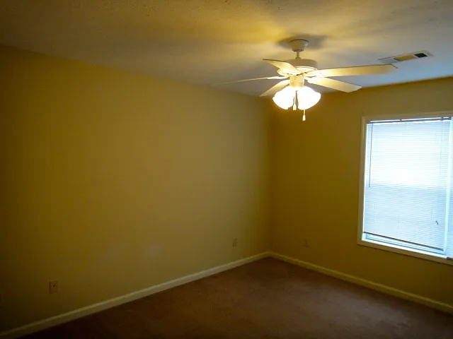 2006 Longview Ct — Photo 10