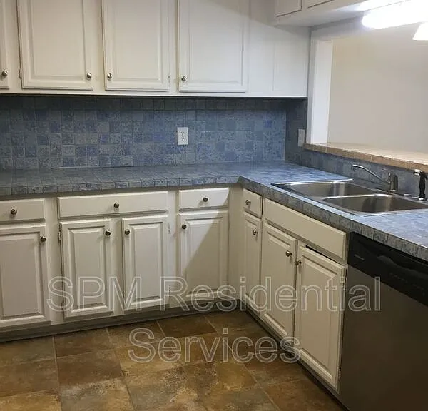 1800 Eastwood Rd #166 — Photo 9