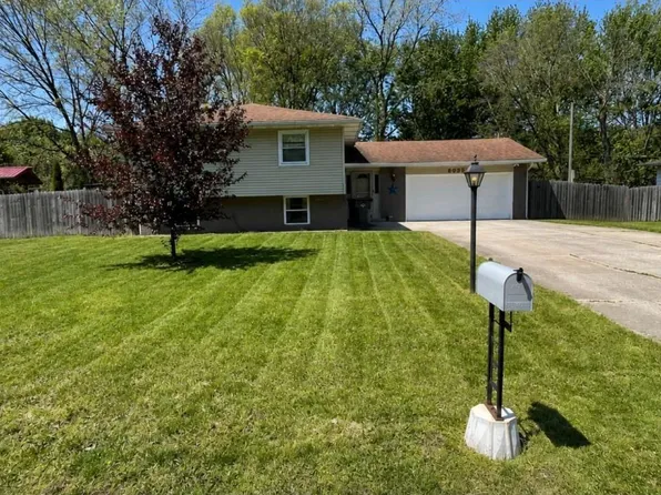 60357 Pembrook Ln, Elkhart, IN 46517