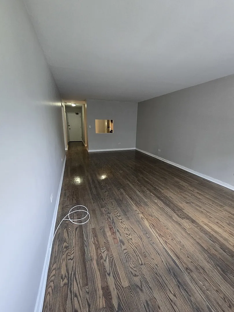 1 bed, 850 sqft, $1,700 — Photo 2