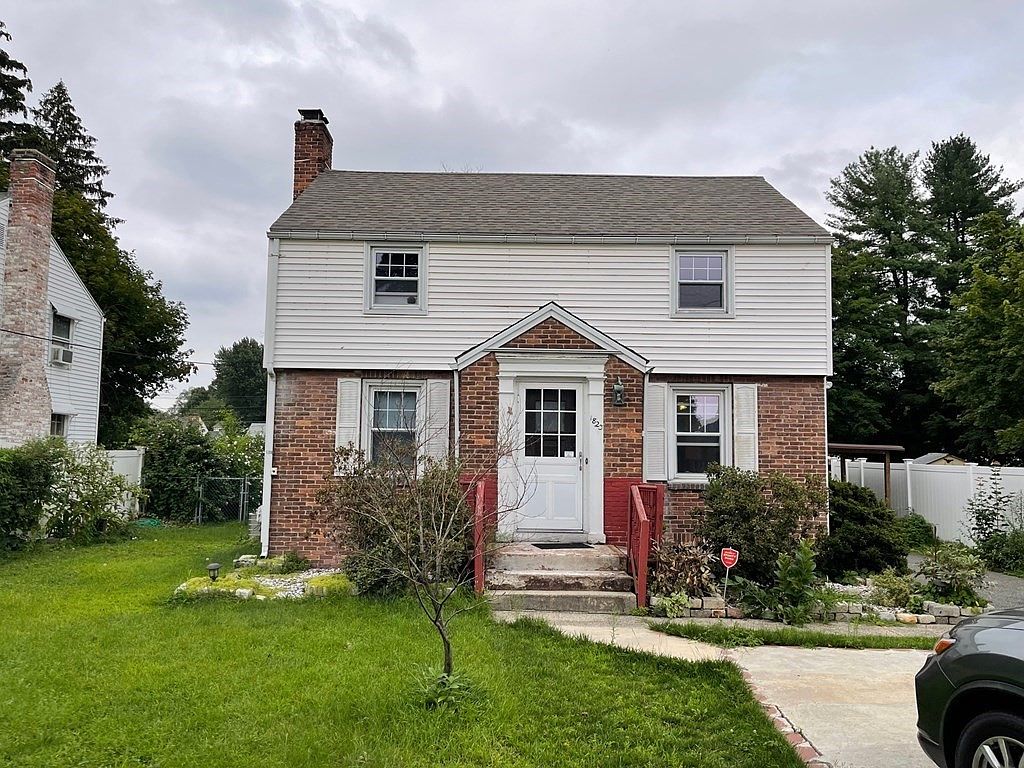 1823 Roosevelt Ave, Springfield, MA 01109 Zillow