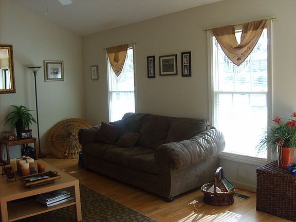 Living room -2
