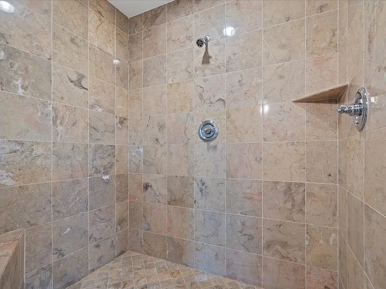 360 E Desert Inn Rd #407 — Photo 26