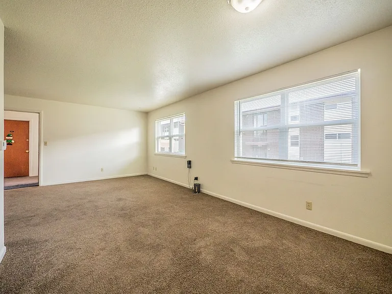 Campus View Apartments — Photo 81