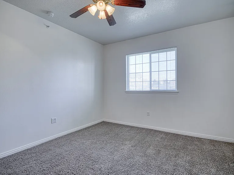 Stone Brook Apartments — Photo 73