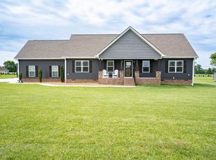 936 Richland Farms Dr, Manchester, TN 37355