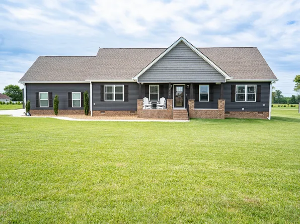 936 Richland Farms Dr, Manchester, TN 37355