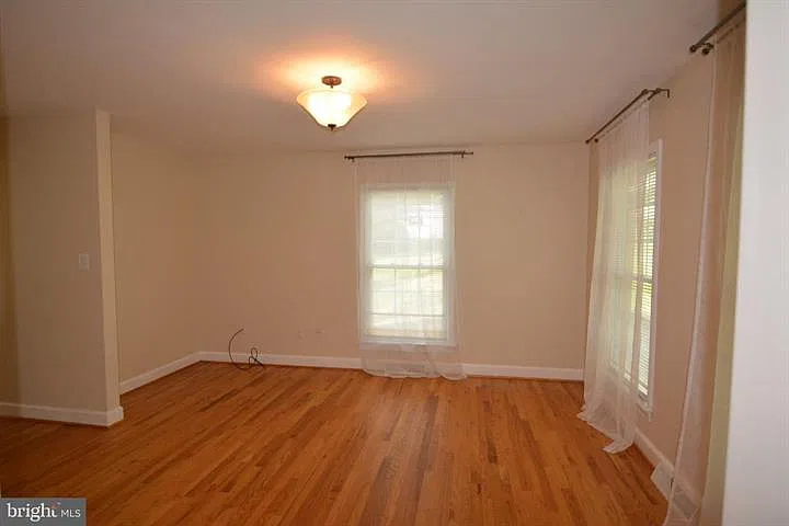 3 bed, 1764 sqft, $2,900 — Photo 2