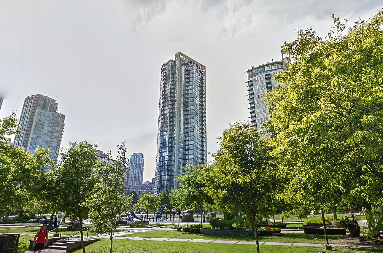 1155 Seymour Street Vancouver — Photo 1