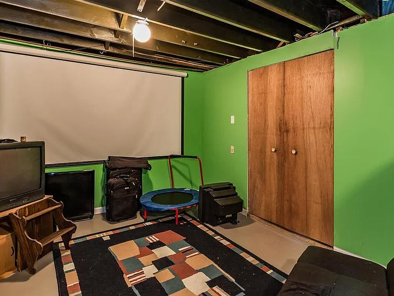 1014 Stanfield St — Photo 26