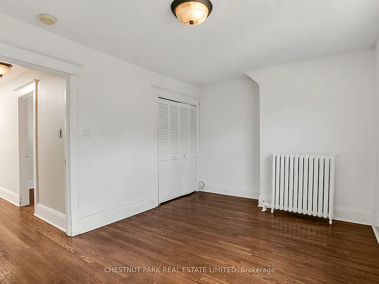 484 Merton St — Photo 31