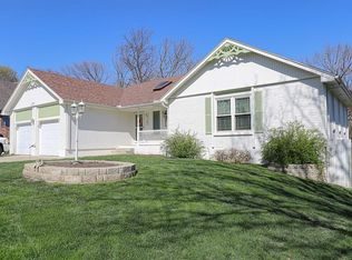 1911 SW Brighton Pl, Blue Springs, MO 64015