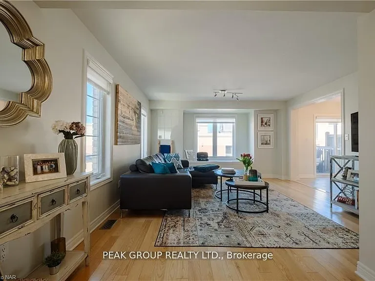 9 Flynn Ct — Photo 7