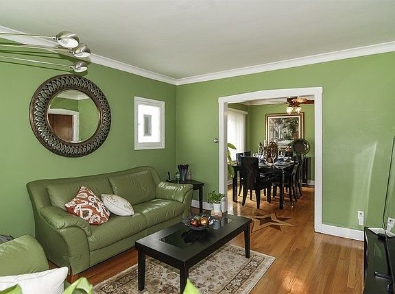 3rd image of 402 S 21st Ave
