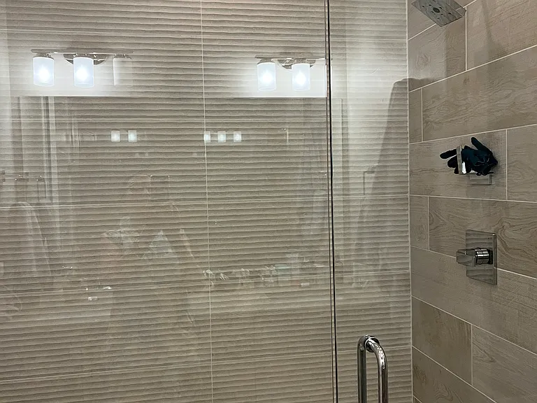 M Bathroom quartz shower with rain faucet