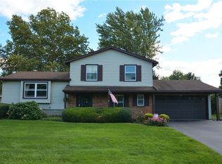 75 Judy Ann Dr, Rochester, NY 14616