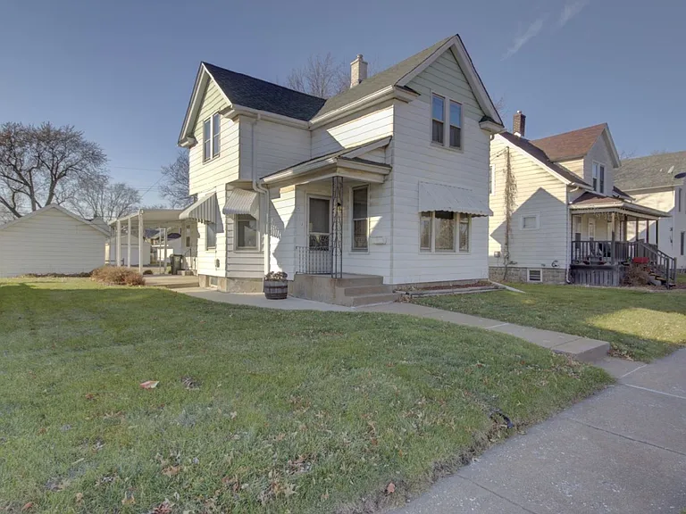 514 S Clark St — Photo 14