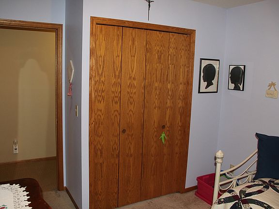 4th image of 213 13th Ave SE