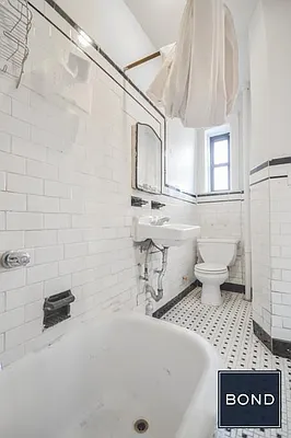 Rented by Bond New York | media 6
