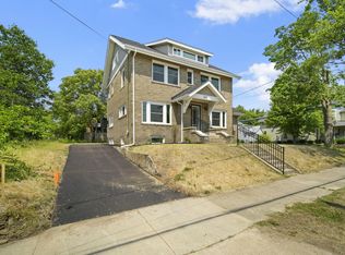 902 1st St, Jackson, MI 49203