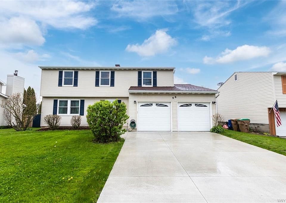 1st image of 96 Le Havre Dr