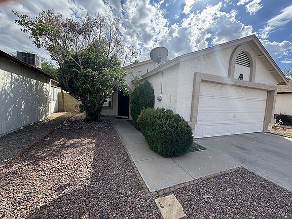 3rd image of 7427 W Cherry Hills Dr