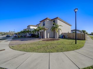 25187 108 Ct, Miami, FL 33170