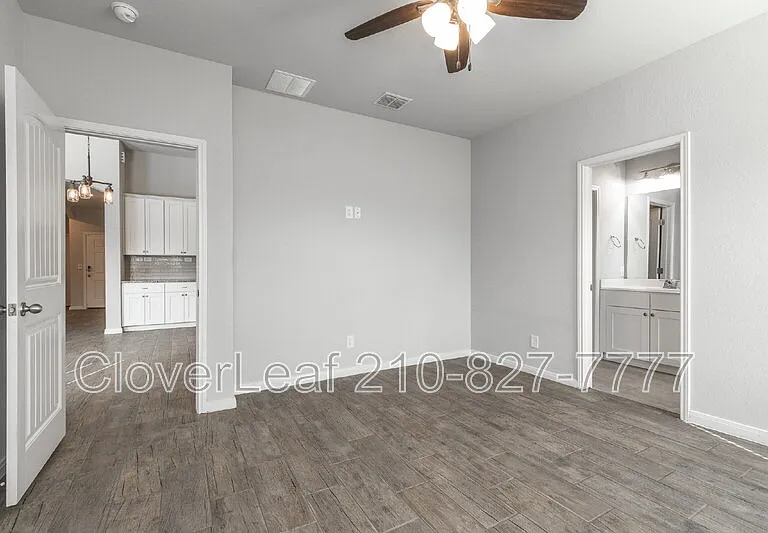 524 Willow Valley St — Photo 12
