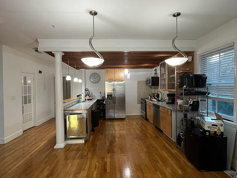 Cedar St — Photo 2
