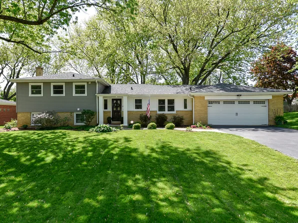 256 Sharon Dr, Barrington, IL 60010