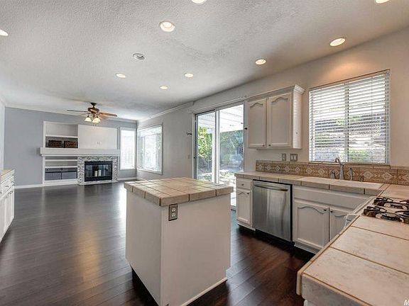 Kitchen/family room