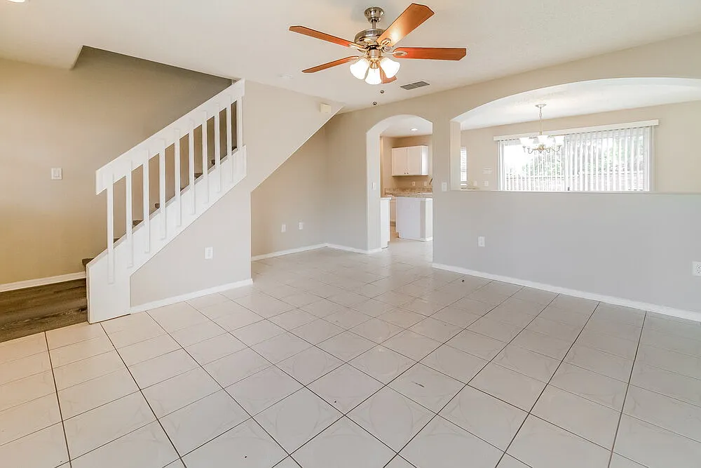 3 bed, 2.5 bath, 1458 sqft, $2,290 — Photo 4