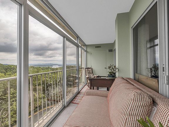 4th image of 1414 Continental Dr APT 810