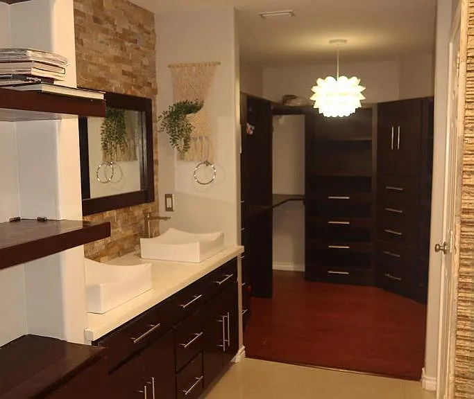4500 Carmen Ave — Photo 12