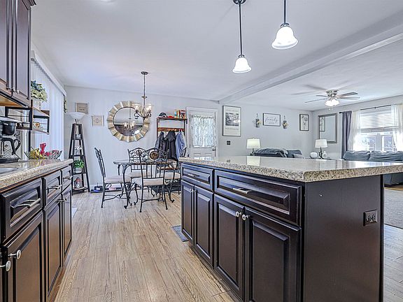 4th image of 35 Reservoir Road